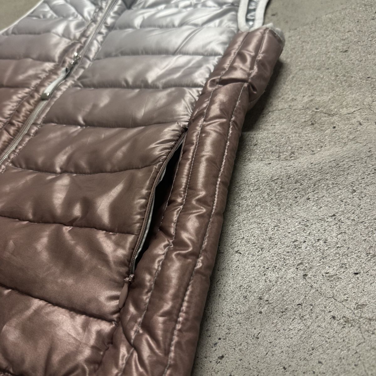 Gap Gilet & Giacche senza maniche: Gap Steppweste silber braun Farbverlauf Grösse S – Usato da Allschwil venduto da adr_nh68 3