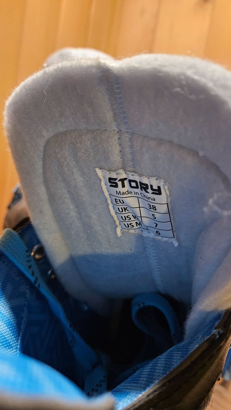 Pattini in linea & Pattini a rotelle: Rollschuhe unbenutzt Grösse 38 – Usato da Finsterwald LU venduto da zabryna 3