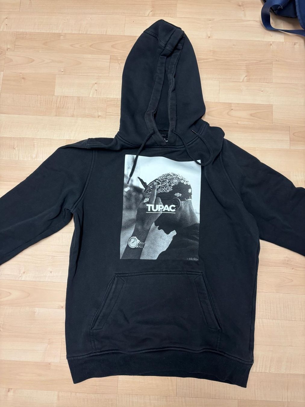 Snipes Maglioni & Felpe: Tupac Hoodie Gr. L - Schwarzer Winter Kapuzenpullover – Usato da Langnau am Albis venduto da Alci68