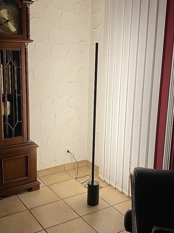 Lampade: Stehleuchte Philipps hue gradient signe  – Usato da Gempenach venduto da Mittelpudel
