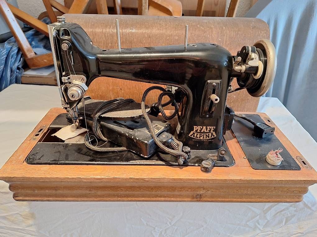 Pfaff Machines à coudre: Machine  coudre – D'occasion à Perroy par sib_rrf2