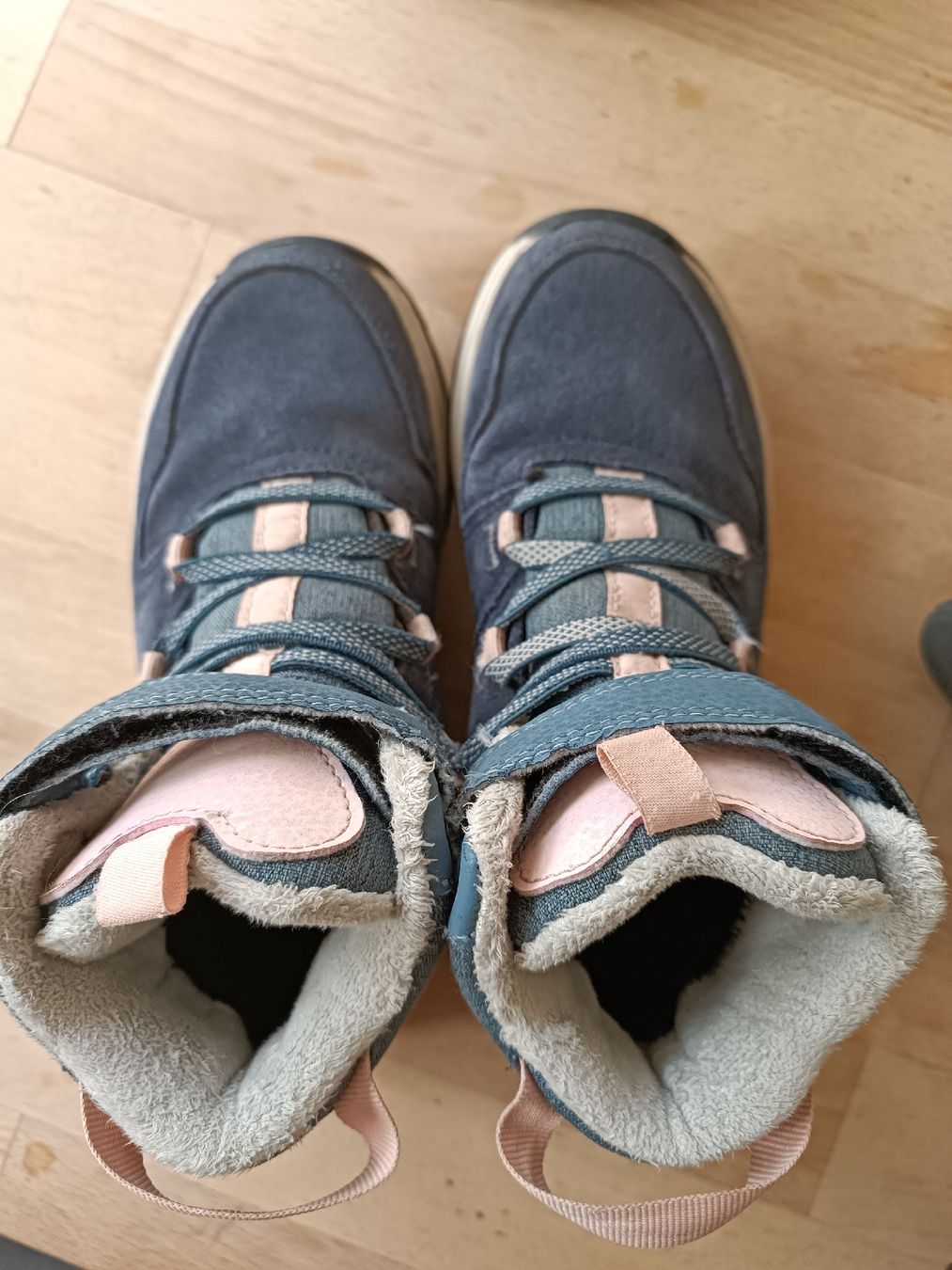 Scarpe per ragazze: Stiefel/ Finken Mädchen Gr 31,33,34 – Usato da Binz venduto da julijuli 6