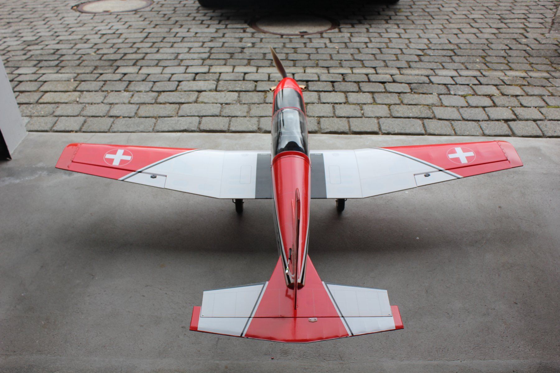 Modellismo RC: PC-7 von VQ Models Spw.154 cm mit Elektromotor – Nuovo (secondo la descrizione) da Eschlikon TG venduto da Mitjet 4