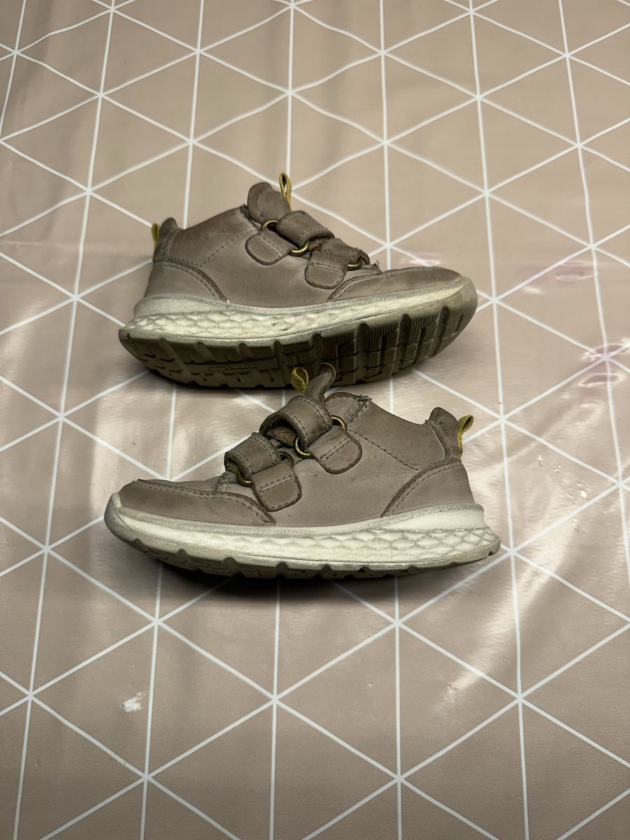 Scarpe per ragazzi: Superfit Schuhe Grösse 22 – Usato da Adetswil venduto da kai_p9fb 1