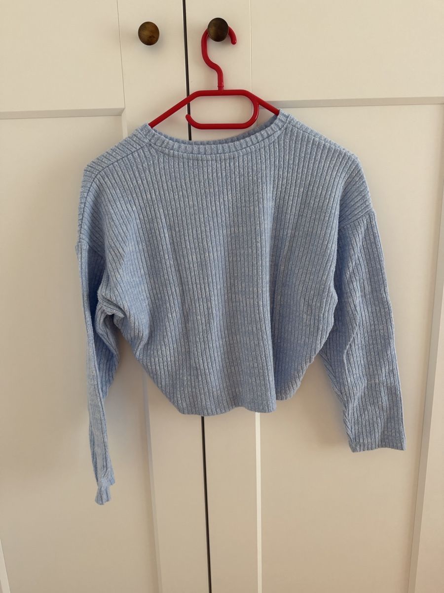 H&M Pulls et sweat-shirts: Hellblauer Pulli  – D'occasion à Wil SG par fam_r6xv 2
