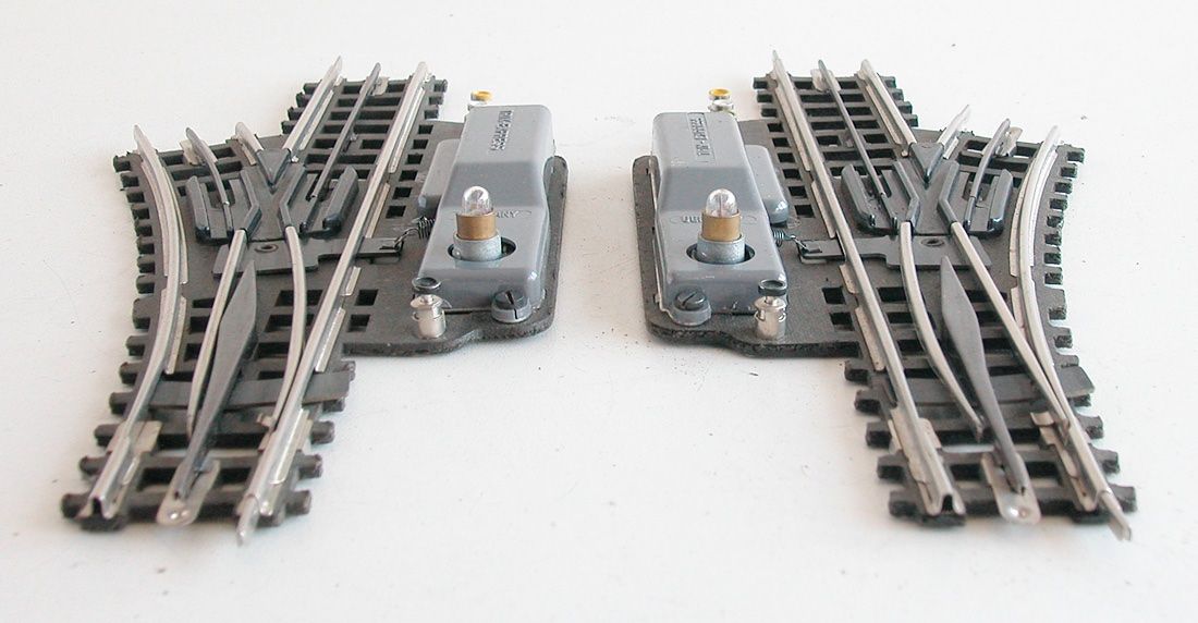 Trix Modellini di ferrovie: Trix Express Weichenpaar elektrisch Spur H0 – Usato da Oberwil BL venduto da Klang 2