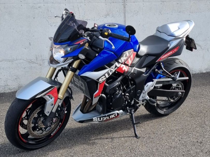 Suzuki GSR 750 Yoshimura Edition (Usato) a Bottighofen per CHF