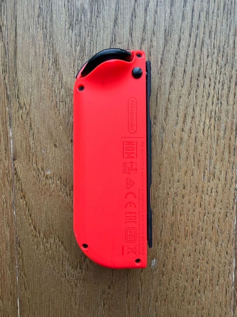Nintendo Controller: Joycon (rechts) / Nintendo Switch 1 – Usato da Läufelfingen venduto da Seraphim13 1