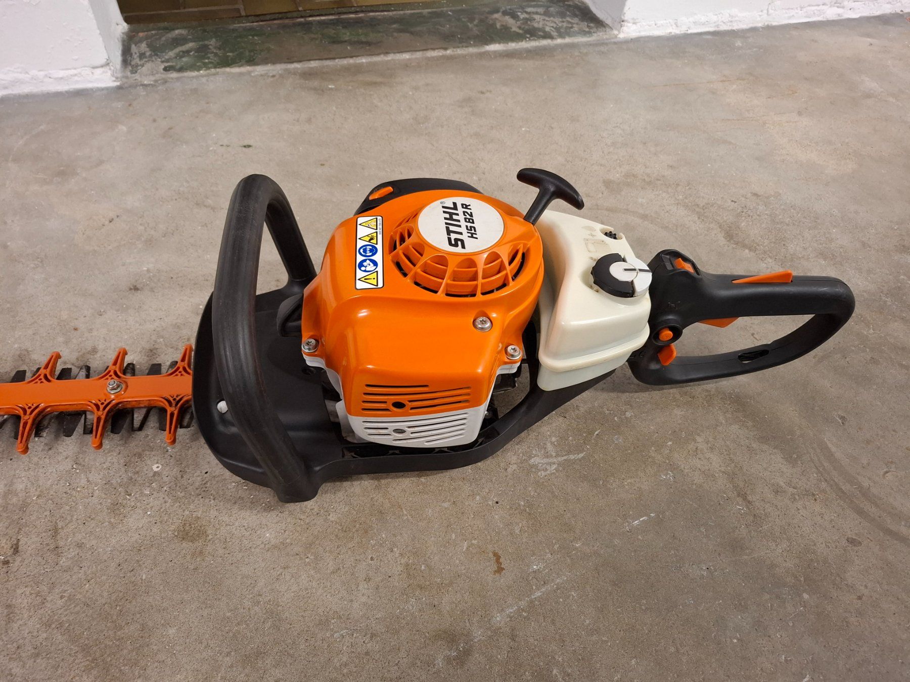 Stihl Alle Maschinen: Stihl HS 82 R Heckenschere – Gebraucht aus Ettingen von Breiton 1