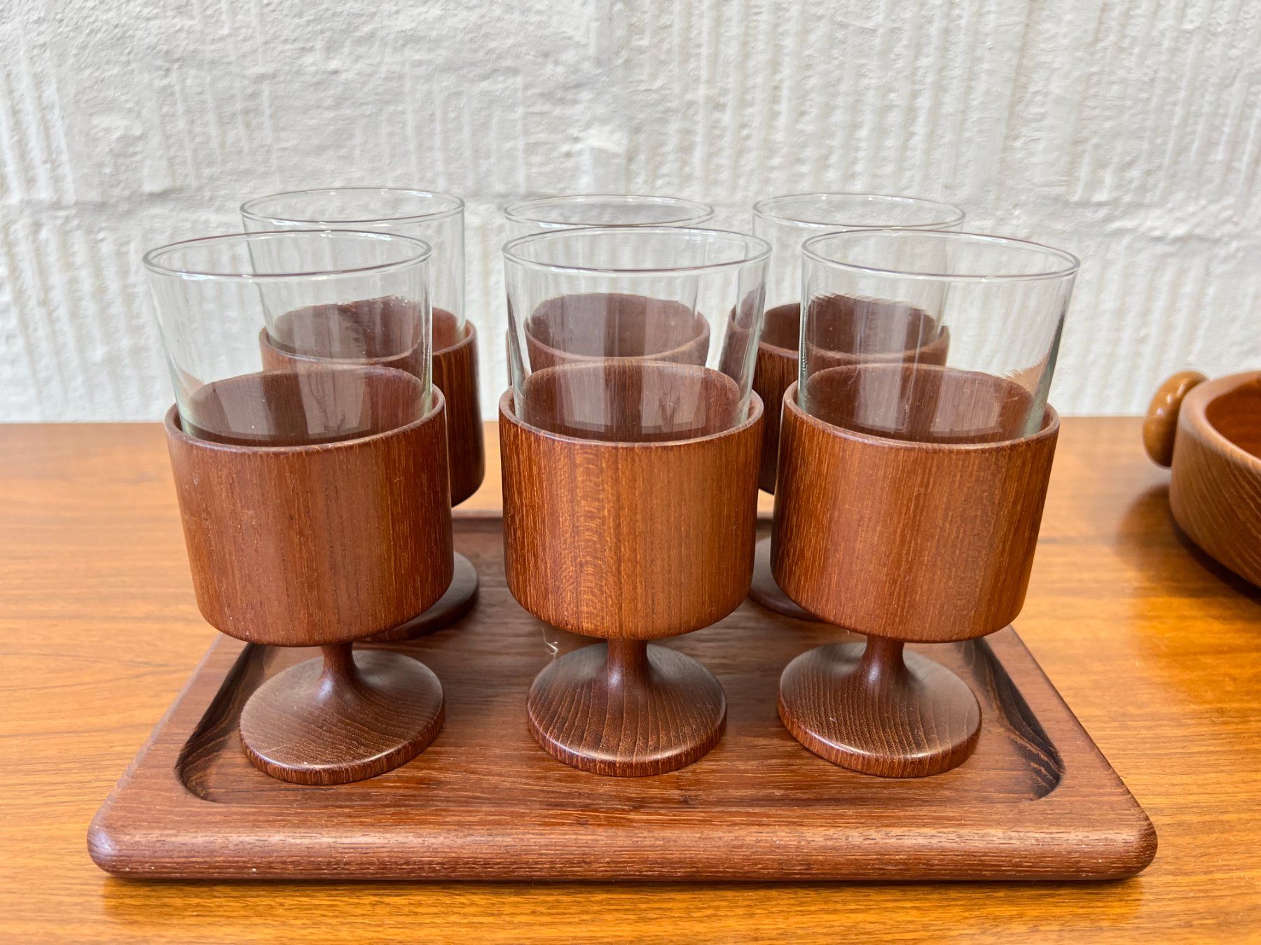 Bicchieri: Vintage Gläser-Set mit Teak Tablett – Usato da Walzenhausen venduto da stilvollwohnen 4