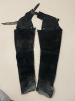 Wunderschöne schwarze Wildlederchaps