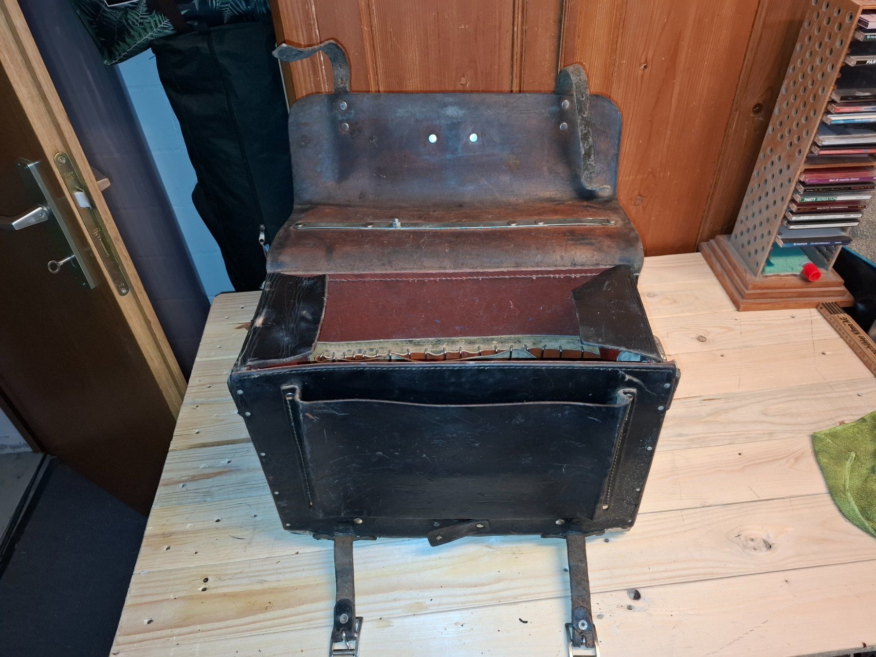 Reisekoffer: Vintage Leder Werkzeugtasche – Gebraucht aus Bilten von Garagenverkauf 3