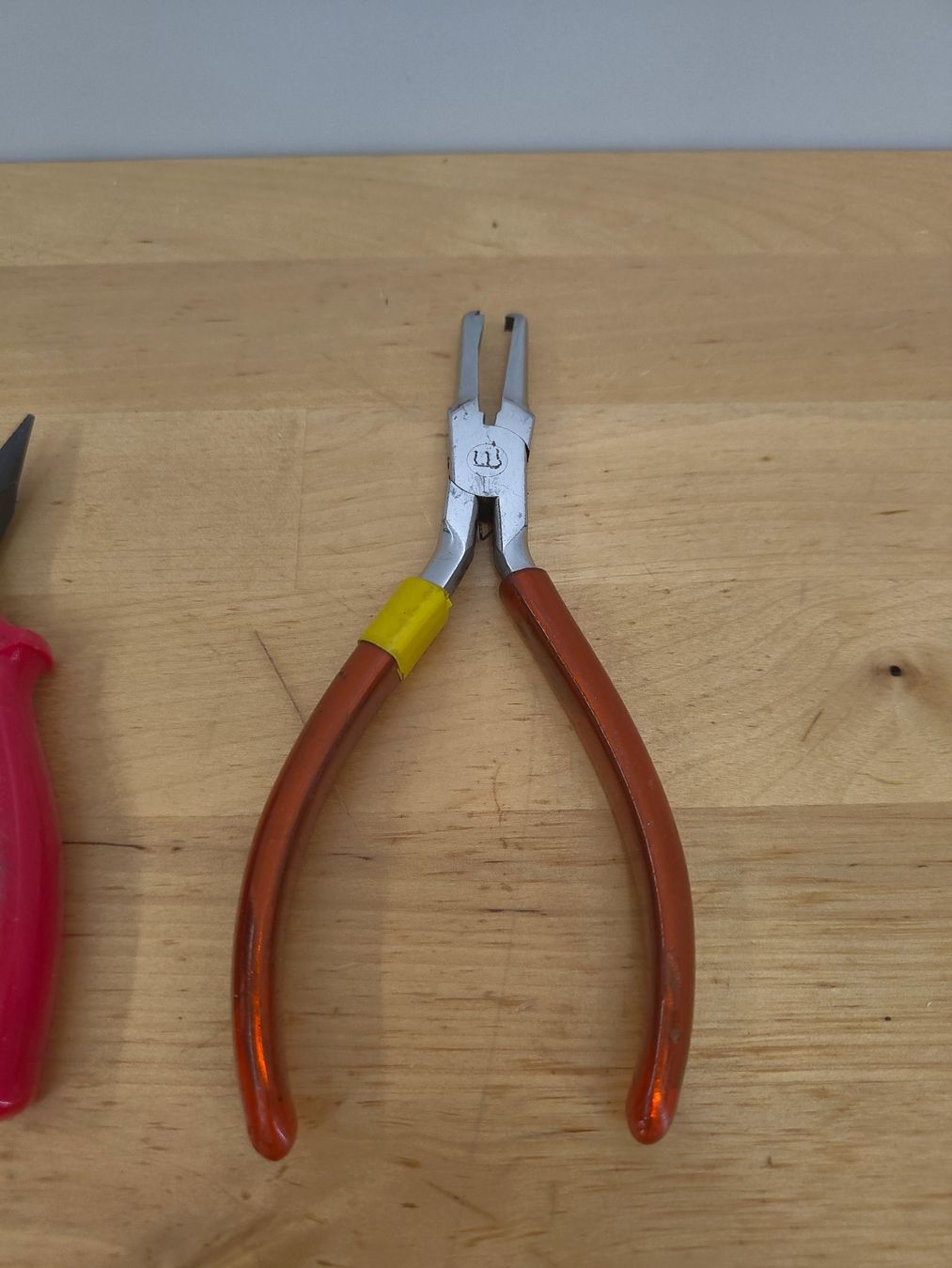 Tutti gli attrezzi: Zangen für Elektronik – Usato da Emmenbrücke venduto da BlSi 1