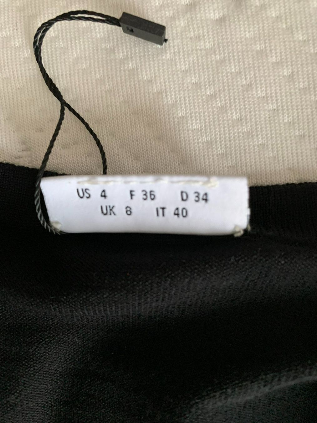 Akris Maglioni & Felpe: AKRIS: Edler schwarzer Woll-Pullover, NP 530.00 – Nuovo (secondo la descrizione) da Luzern venduto da designluzern 6