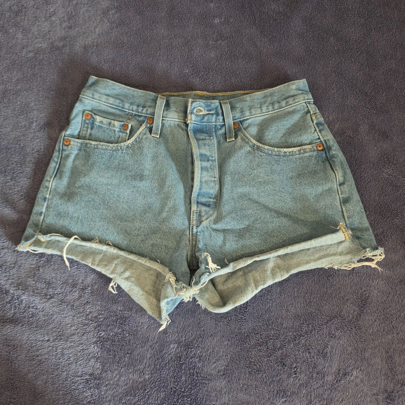 Levi's Pantaloni: Levi's 501 Shorts W28 – Nuovo (secondo la descrizione) da Fehraltorf venduto da shiilaa.hoot