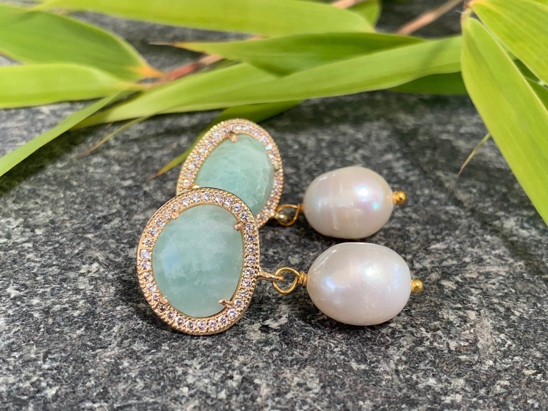 Orecchini pendenti & Orecchini a lobo: Traumhaft schöne Ohrhänger Perle Amazonit & echte Perle – Nuovo (secondo la descrizione) da Rombach venduto da Ivreajewels