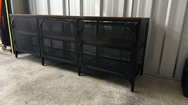 Ikea Side-Board mit schwarzem Metallsockel