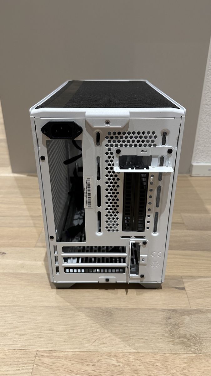 Custodie: Cooler Master NR200P Mini ITX Case – Usato da Neuhausen venduto da denobiler 2