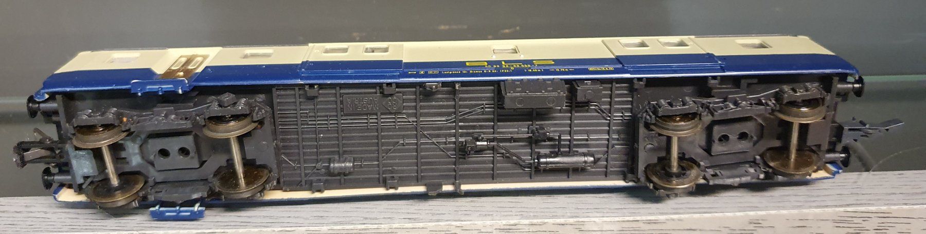 Roco Modelleisenbahnen: ROCO:DC: BLS GEPÄCKWAGEN BLAU/CRÈME – Gebraucht aus Biglen von taunus82 3