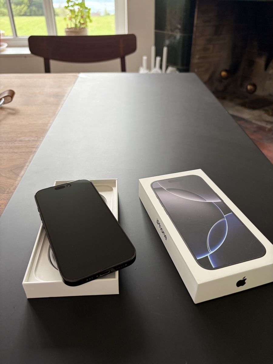 Apple Handys / Smartphones: iPhone 16 Pro 512 GB schwarz mit Apple Care+ – Gebraucht aus Arni AG von eiskoenig24 1