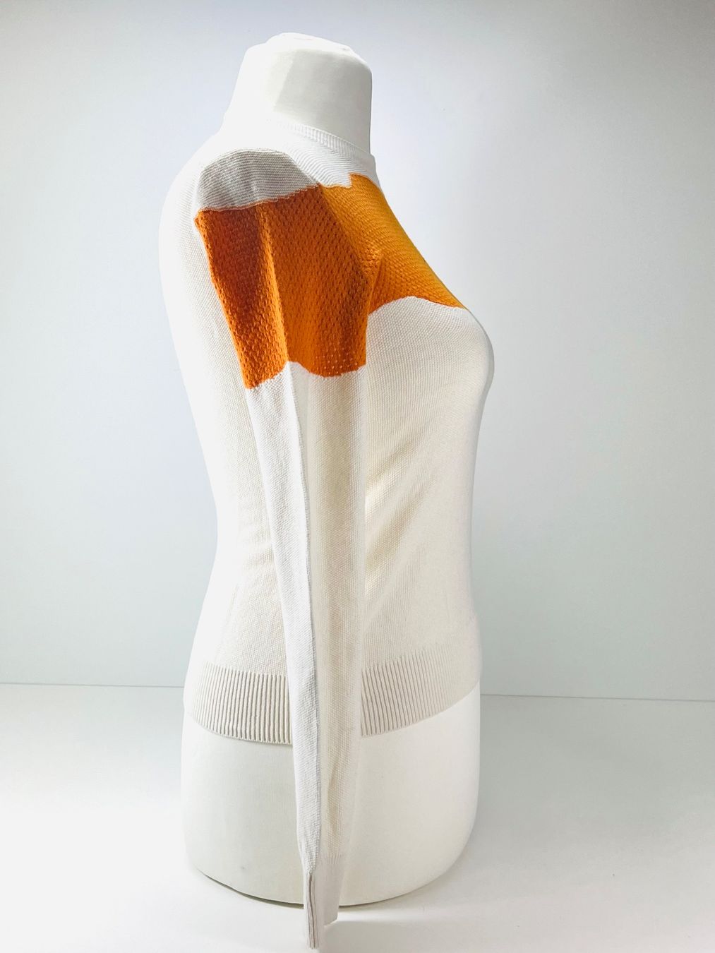 Jil Sander Maglioni & Felpe: Edler Damen Pullover JIL SANDER Navy, Weiss/Orange, Gr. M – Usato da Zürich venduto da Arche_Brockenhaus 3