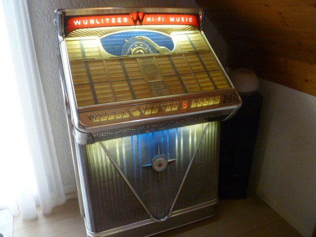 Wurlitzer Jukebox: Musikbox Wurlitzer 2400S 1960 – Usato da Zofingen venduto da sosalinos01