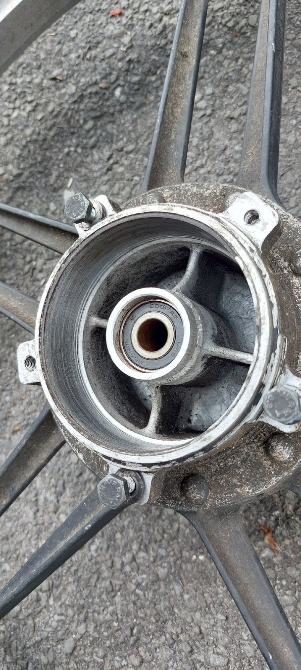 Pneumatici & Ruote complete: Mofa rad 17zoll – Usato da Giswil venduto da Stocki02 2