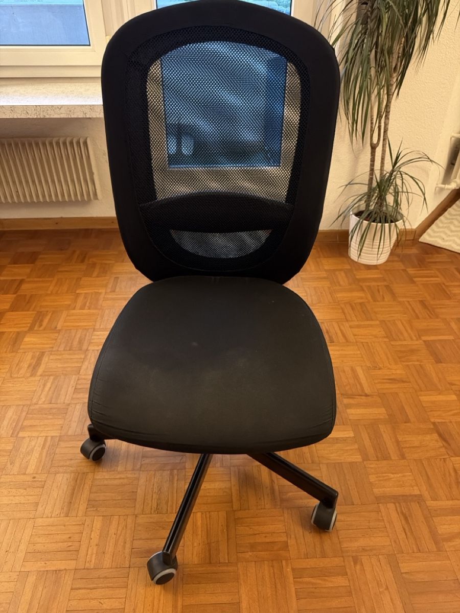 Ikea Sedie: Ergonomic Office Chair, Black, Adjustable Height,Used. – Usato da Zürich venduto da smanaswi