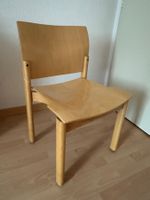 Bequemer Holzstuhl zu verkaufen