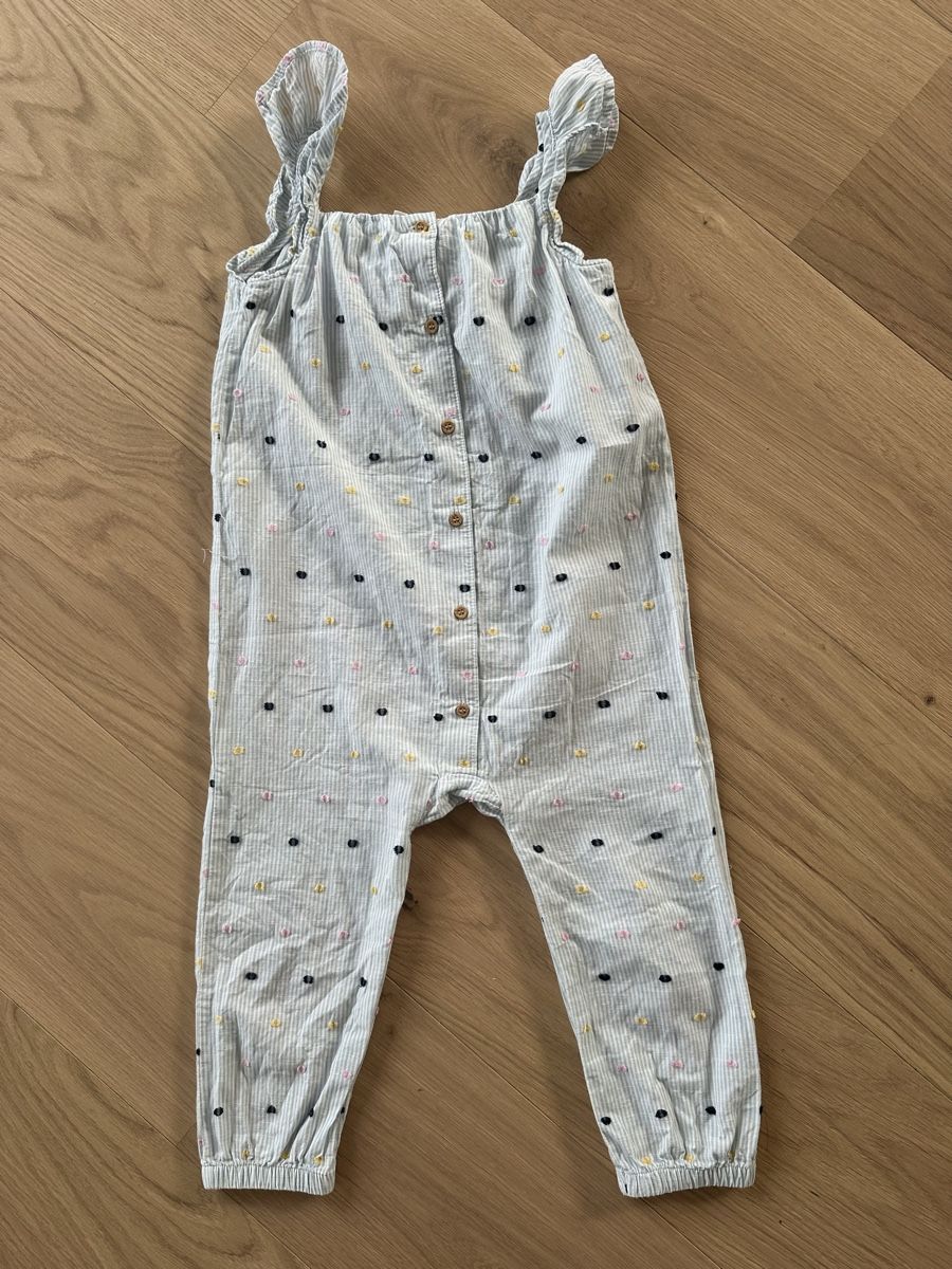 H&M Tute: Jumpsuit Mädchen Gr. 98 – Nuovo (secondo la descrizione) da Wädenswil venduto da Ktodat