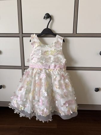 Jessica Simpson beautiful dress. Size 2T. Like New!