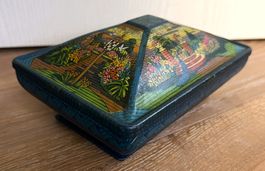 alte Blechdose "ROWNTREE, YORK" gegr. 1862 Garten-Sujets top