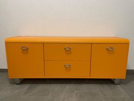 Orangefarbenes Sideboard - Top Zustand!