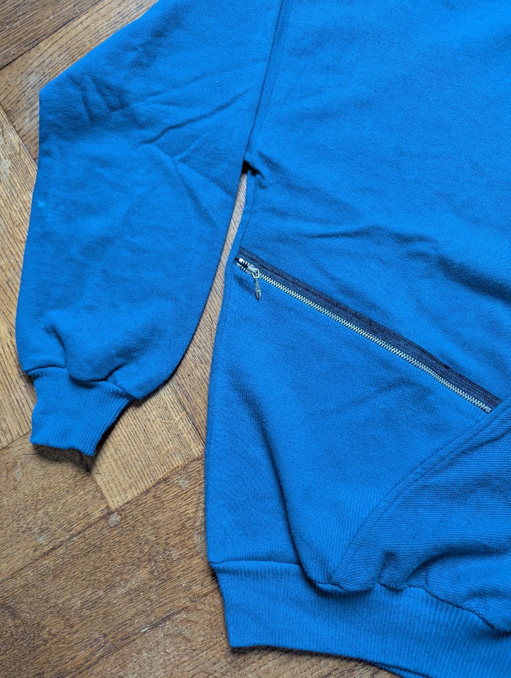 Maglioni & Felpe: Vintage pullover mit zip blue size L-XL – Usato da Lausanne venduto da GTX223807VTG 1