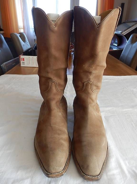 Scarpe da uomo: Bottes Mexicaine en daim taille 43 – Usato da Hauterive NE venduto da Davidsonson