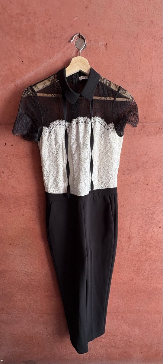 Sandro Tute: Sandro jumpsuit, with black and white lace – Nuovo (secondo la descrizione) da Basel venduto da dc.lucile 1