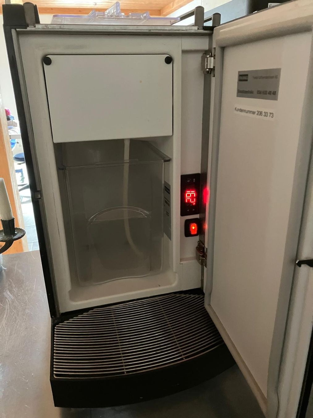 Franke Macchine per caffè & Macchine per espresso: Franke Profi Kaffeemaschine Hotel Gastgewerbe Restaurant – Usato da Bottmingen venduto da mao12 5