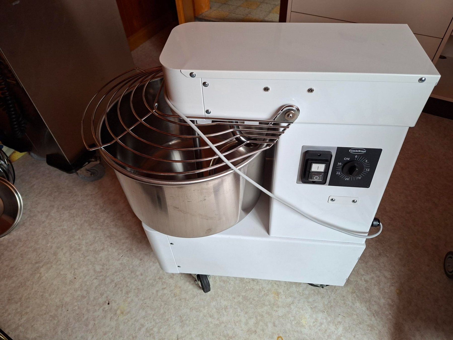 Elettrodomestici da cucina: Knet Teigmaschine – Nuovo (secondo la descrizione) da Schwarzenburg venduto da Arminu