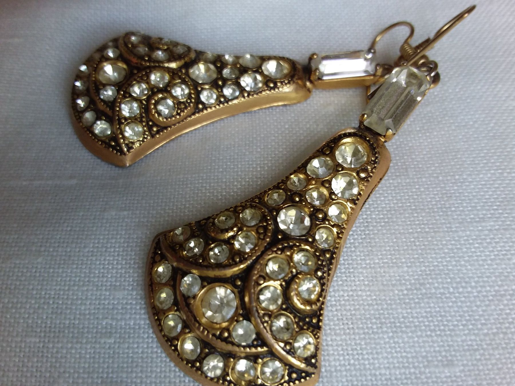 Ohrringe & -stecker: Vintage trendige Gold/Strass Ohrhänger – Gebraucht aus Zürich von helsan 1