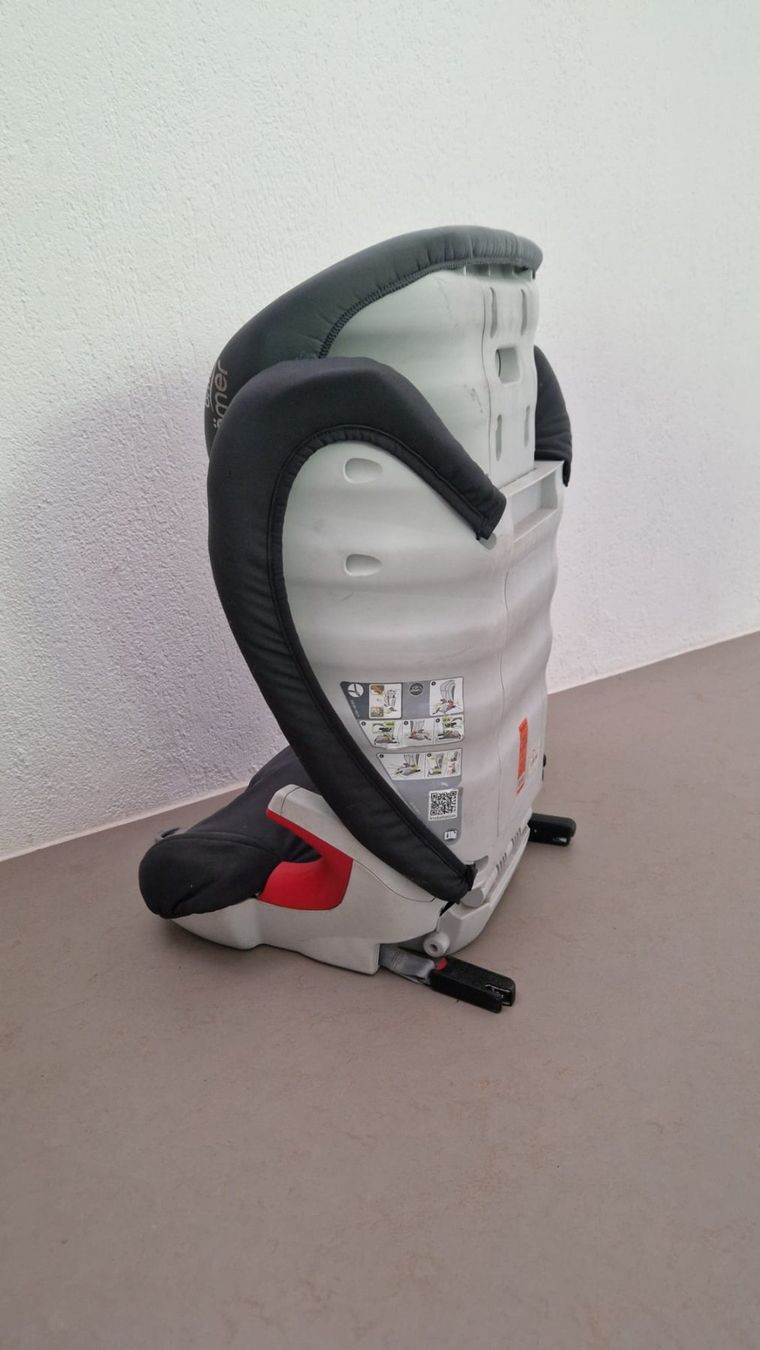 Britax Römer Auto-Kindersitze: Britax Römer Kindersitz KIDFIX SL – Gebraucht aus Killwangen von FamilieRudaz 2