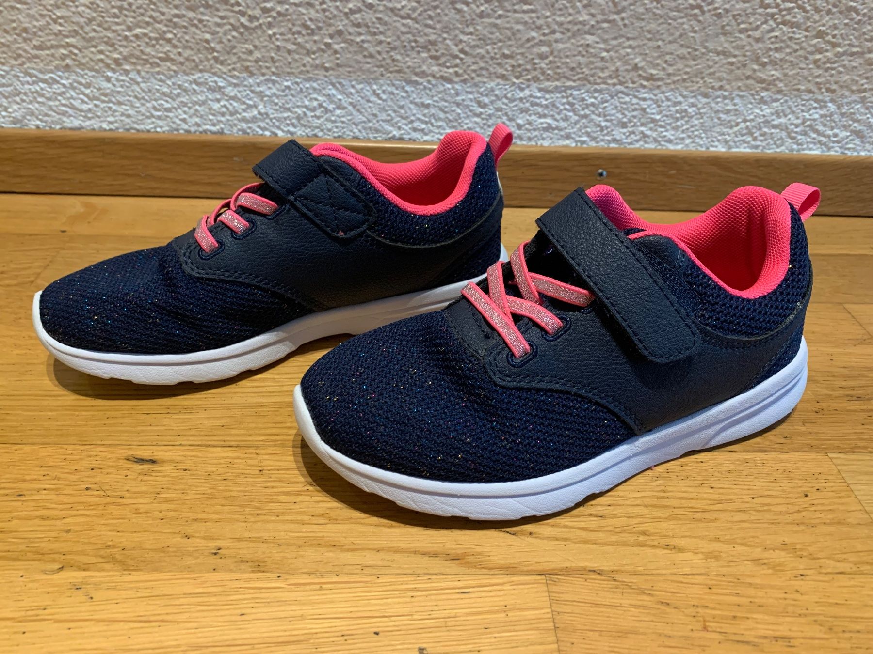 Dosenbach Schuhe für Mädchen: Sneaker Mädchen, Gr. 32 – Gebraucht aus Bülach von engeli92 1