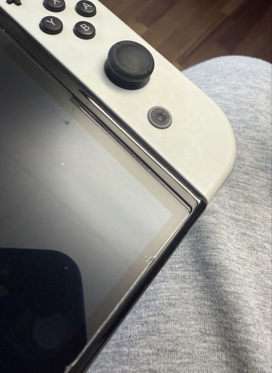 Nintendo Console: Nintendo Switch OLED + Zubehör – Usato da Lugano venduto da CFGB 2