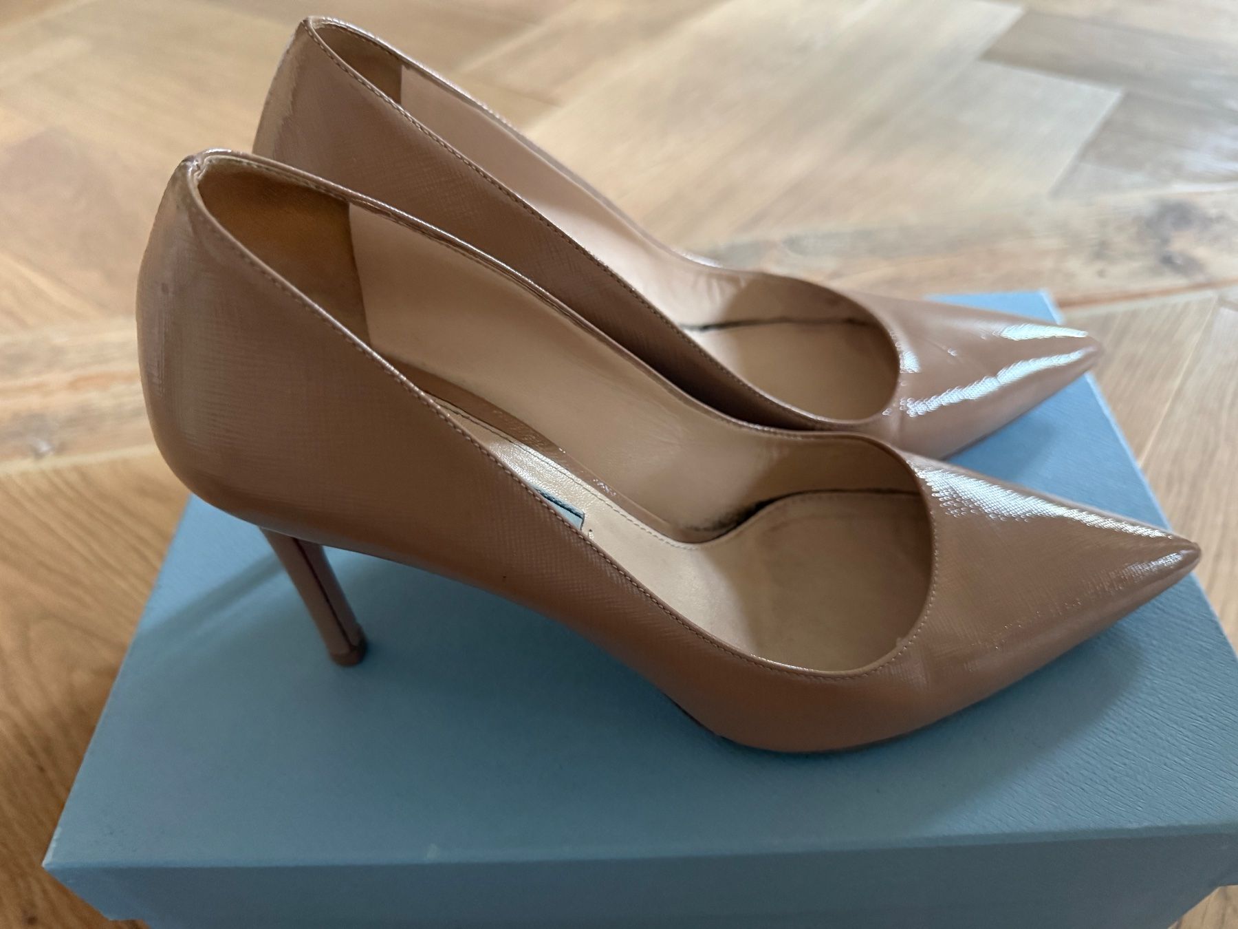 Prada Scarpe da donna: Prada Pumps Gr. 38, nude Lackleder – Usato da Horgen venduto da tsp_qr5b 1
