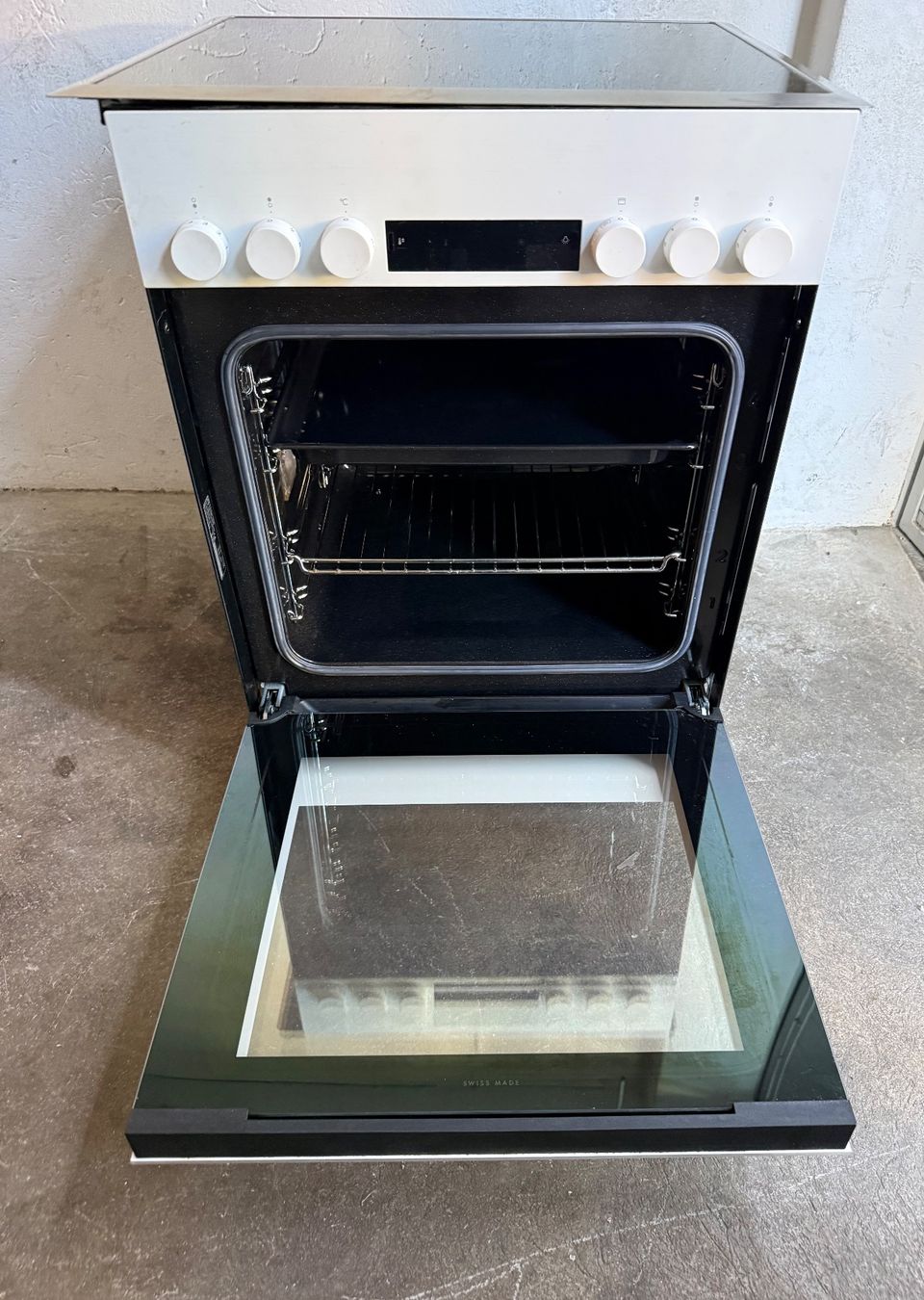 V-Zug Forni: V ZUG 55cm Backofen Glaskeramik – Usato da Kloten venduto da top2000 2