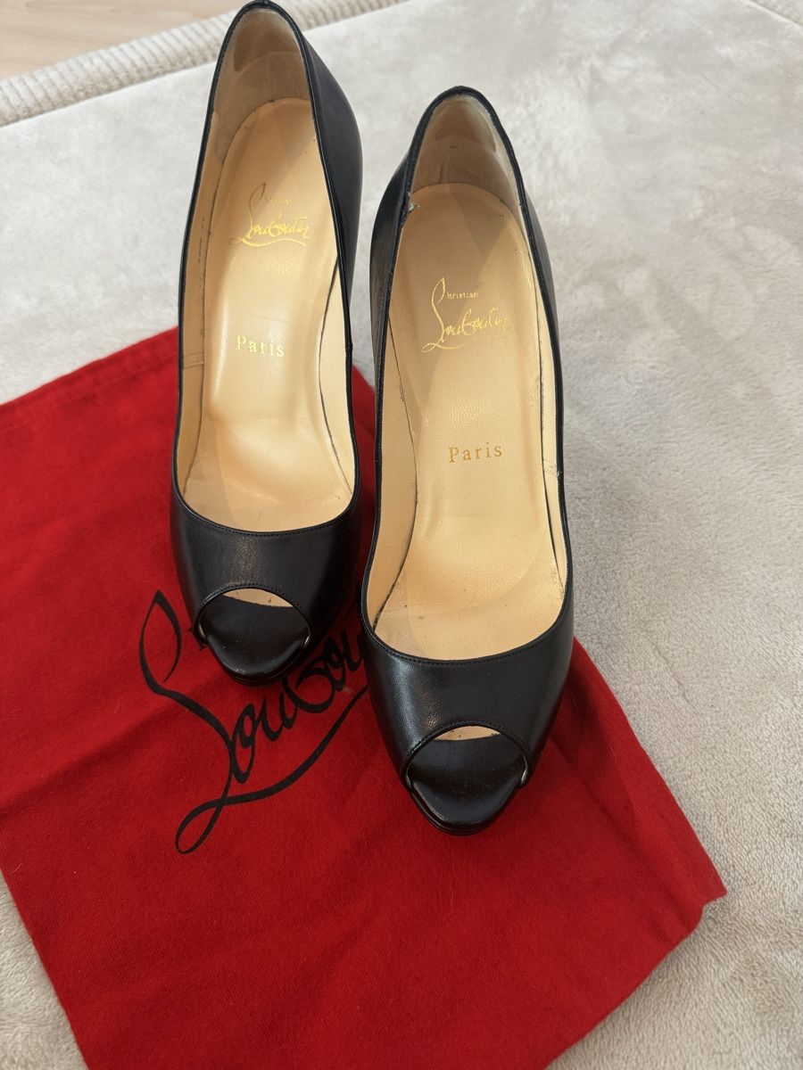 Christian Louboutin Scarpe da donna: Louboutin Escarpins Grösse 38 – Usato da Madetswil venduto da slougan88 1