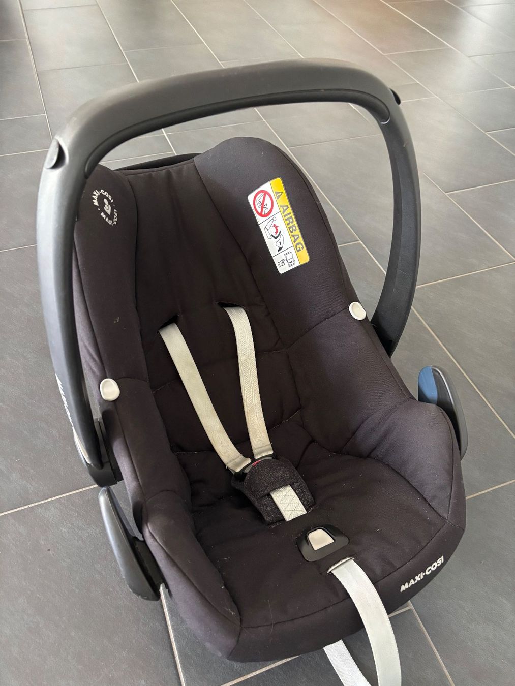 Maxi-Cosi Seggiolini per auto: Maxi Cosi I Size – Usato da Ennetbürgen venduto da HaakCHCH