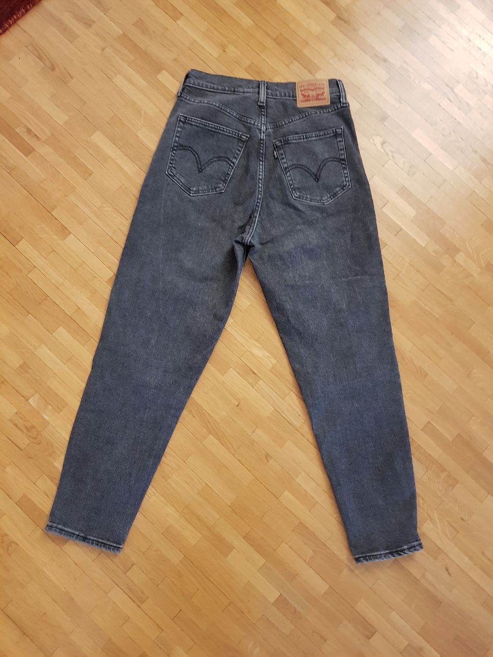 Levi's Jeans: Levi's Mom Jeans Taille Haute 27 gris. – Usato da Veyrier venduto da sosozizou 5