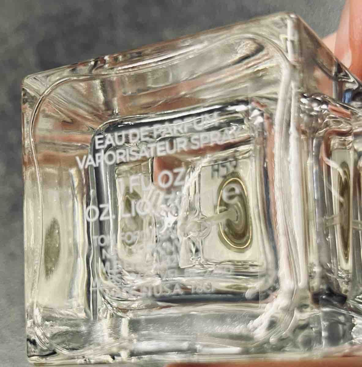 Tom Ford Profumi & Eau de Toilette: Tom Ford White Suede Eau de Parfum 30 ml – Nuovo (secondo la descrizione) da Diessenhofen venduto da martins.2011 1