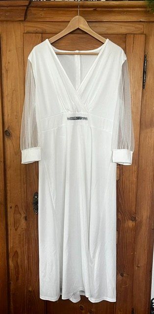 Kleider: Kleid weiss Gr. 42/44 – Neu (gemäss Beschreibung) aus Seedorf von Ymm1