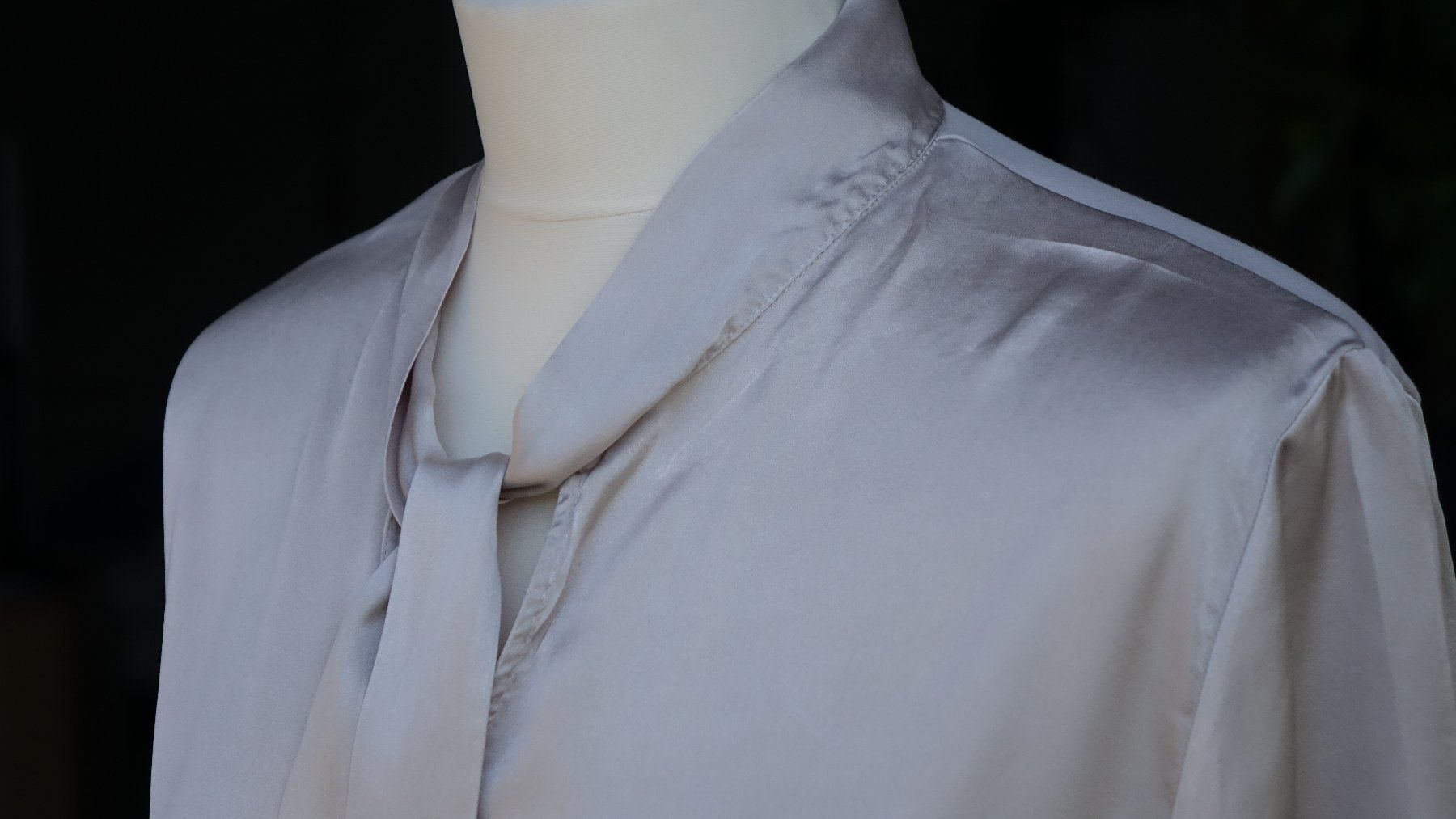 Marc Cain Camicette: Seiden-Blusenshirt von Marc Cain – Nuovo (secondo la descrizione) da Ellikon a d Thur venduto da Solei7 1